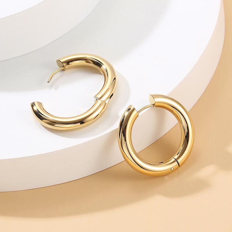 Chic French-Inspired Stainless Steel Round Earrings: Exquisite Niche Design
