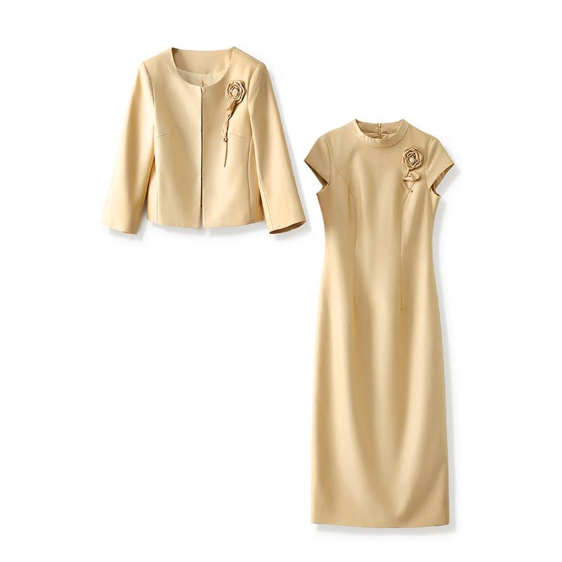 Set elegant jachetă cu gât rotund și rochie cu model floral în relief