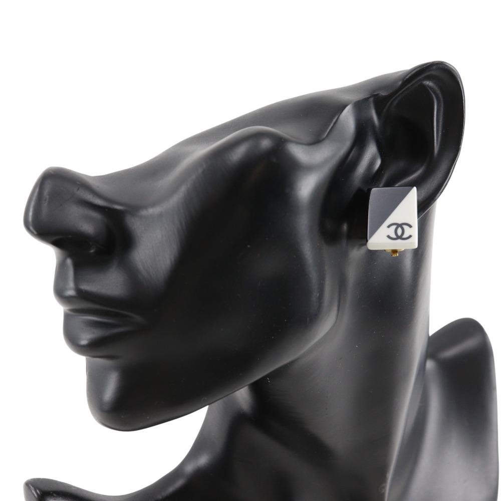 CHANEL COCO Mark Earring Square Black / white plastic Square 5g Women Used