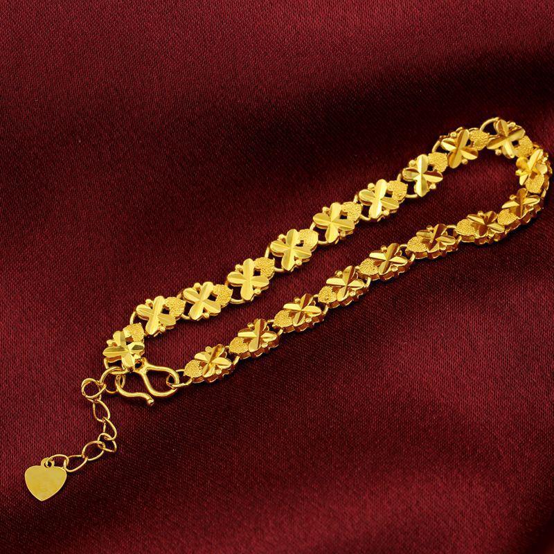 Sand Gold Women's Heart & Four-Leaf Clover Bracelet - Versatile Fashion Accessory