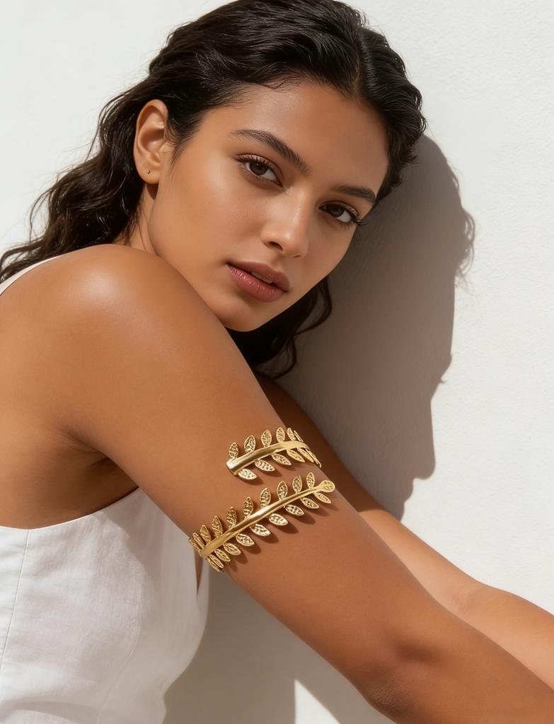 Leaf-shaped Open Arm Bracelet Upper Arm Band Gold Color Geometric Leaves Spiral Cuff Bangle for Women Fashion Jewelry