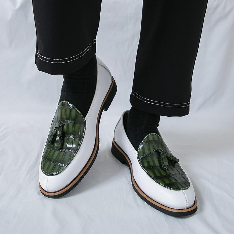 Fashion Fashion New Luxury Designer Men's Pointed Tassels Wedding Shoes Male Slip On Loafers Formal Dress Footwear Zapatos Hombre