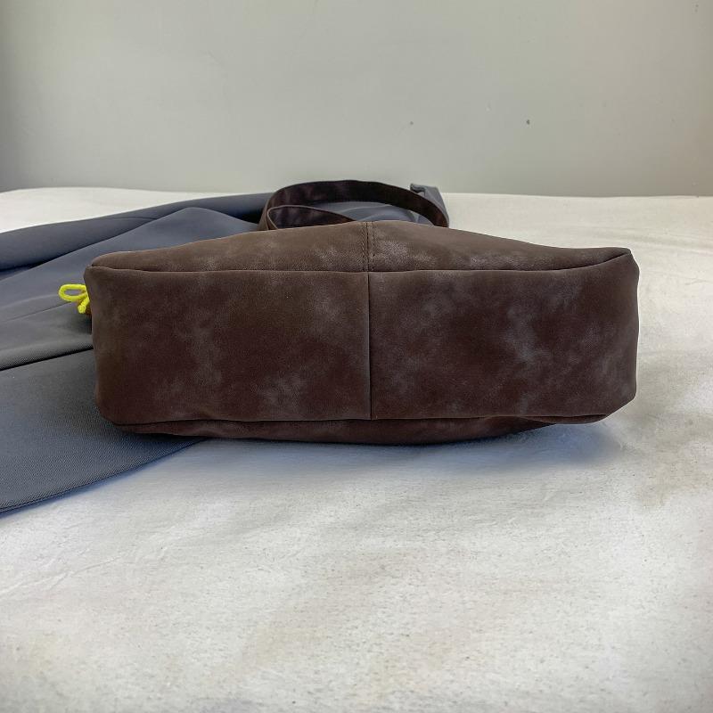 Retro matte large-capacity bag female, autumn and winter new tote bag versatile class commuting shoulder messenger bag