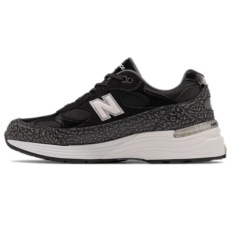 

New Balance 992 Кроссовки мужские смешанные материалы Черные с принтом слона M992WB 43