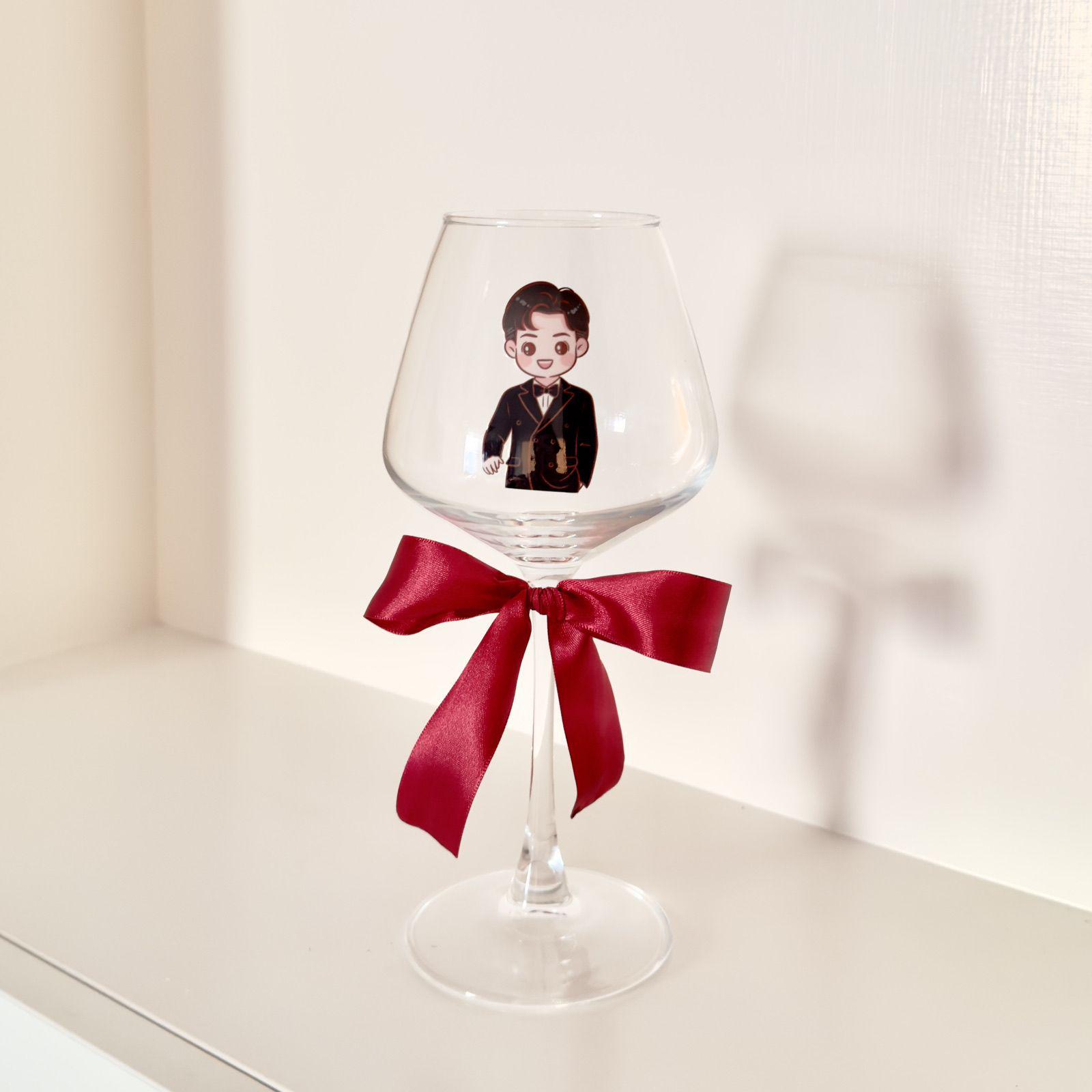 

Свадебные сувенирные бокалы для тостов: Креативные подарки для пар и друзей