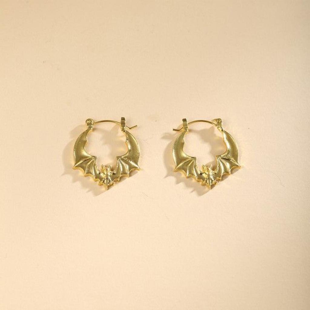 Retro -Shaped Oversized Ear Hooks Punk-Inspired Hip-Hop Earrings