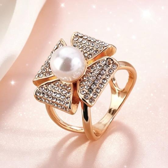 Scarf Clip Rhinestone Geometric Ring, Sparkling Elegant Faux Pearl Holder, Holder Decorative Women Wrap for Neckerchiefs Scarves Shawls Shirts Ring