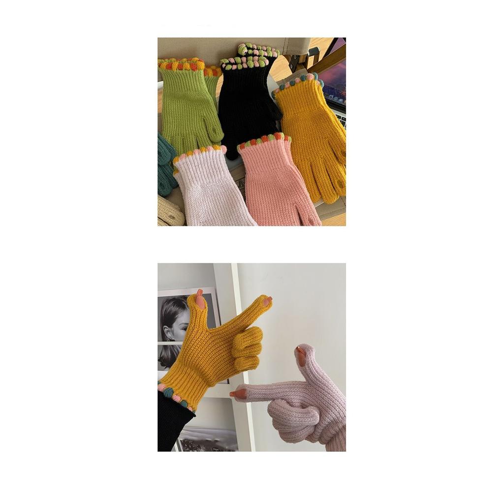 Knitted Five Finger Gloves with Loop Design and Ribbed Cuffs for Everyday Use and Comfortable Hand Protection