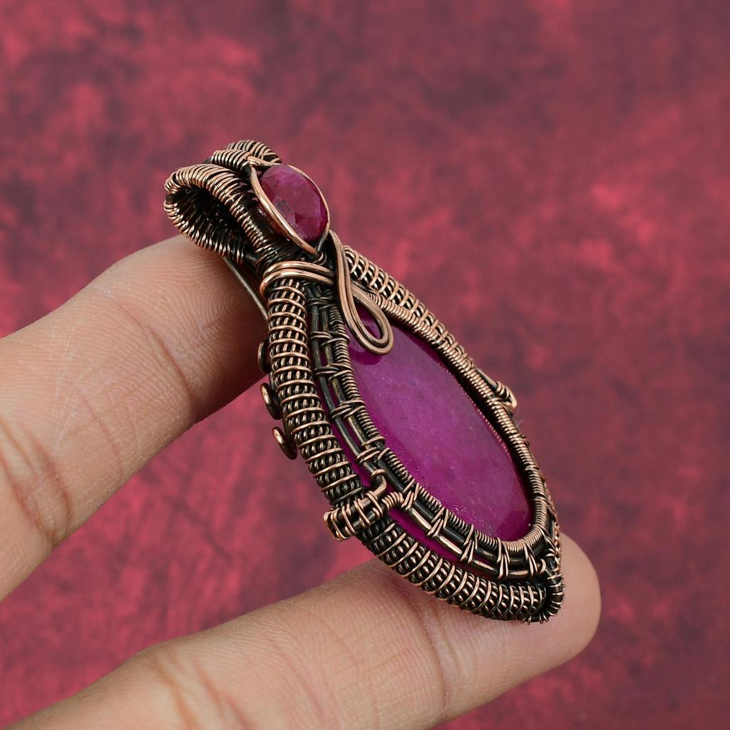 Facettierter Kaschmir-Rubin-Anhänger Kupferdraht-Wickel Schmuck Handgefertigt Anhänger Kupferdraht-Wickelanhänger Jahrestagsgeschenke Echter Edelstein Schmuck