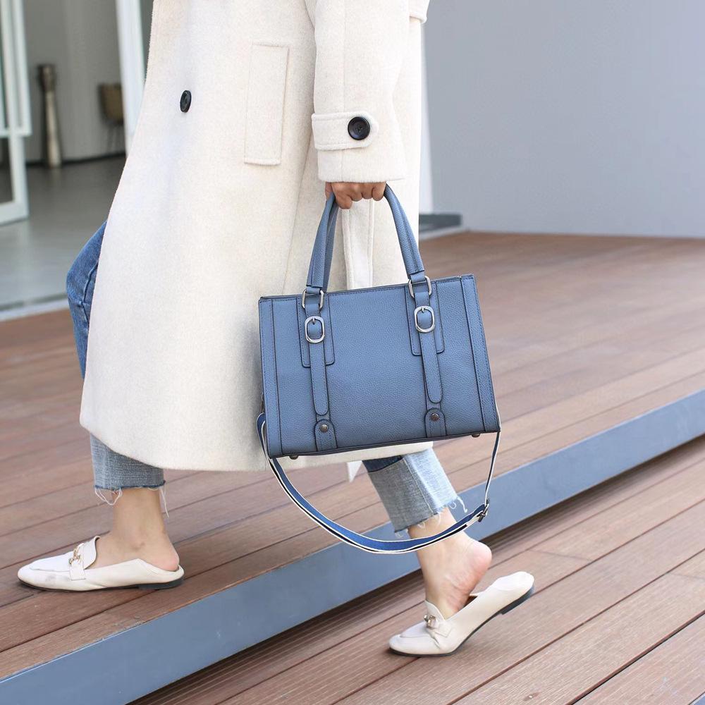 High-Grade Togo Leather Square Bag: Casual, Versatile, Handheld or Shoulder Simple Messenger Bag (Model 5530)