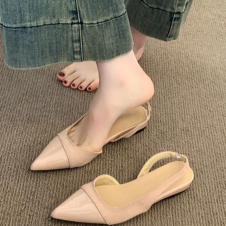 Flat-bottomed bag head sandals women's 2025 new summer beautiful French Mary Jane shoes with skirt pointed sandals