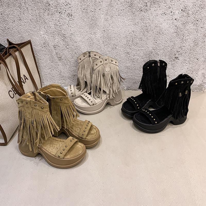 Fashion retro rivet fringed open-toed cool women's shoes summer new niche design versatile cool boots tide