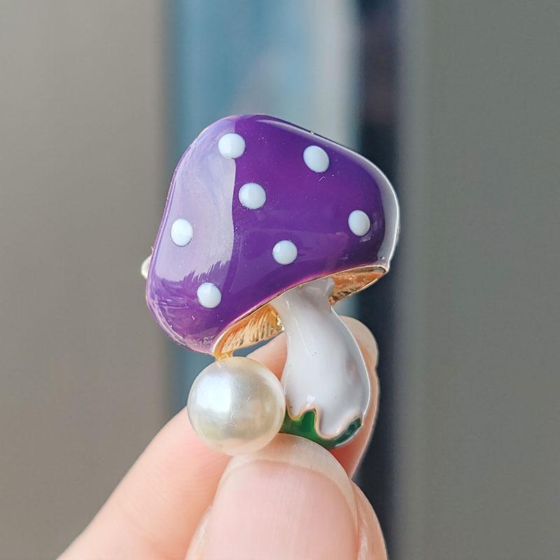 Colorful Rhinestone Mushroom Brooches For Women Cute Enamel Mushroom Brooch Clothes Suit Laple Pin Party Jewelry Gifts