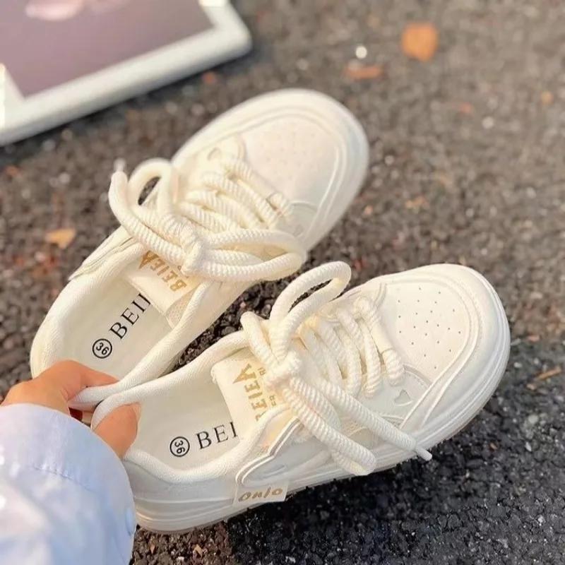 Kadın Spor Ayakkabı Rahat Kawaii Kanvas Yeni Çok Yönlü Kalın Alt Ayakkabı Kadın Düz Tabanlı Vulkanize Spor Ayakkabı