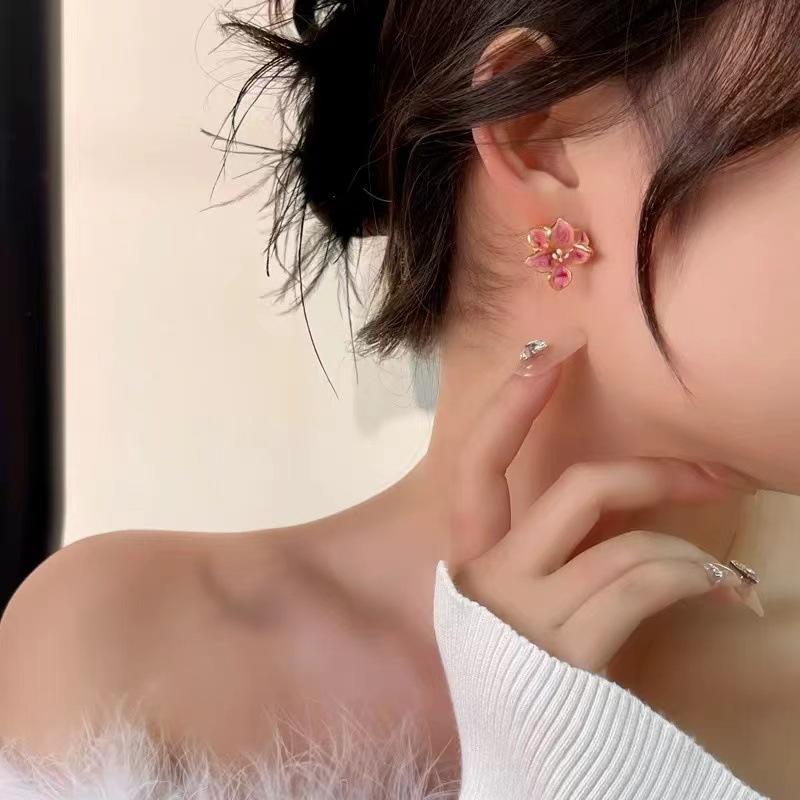 Pink Floral Women's Small Earrings Sweet Flower Petals Fashion Ear Jewelry Irregular Mini Plant Element Ear Studs