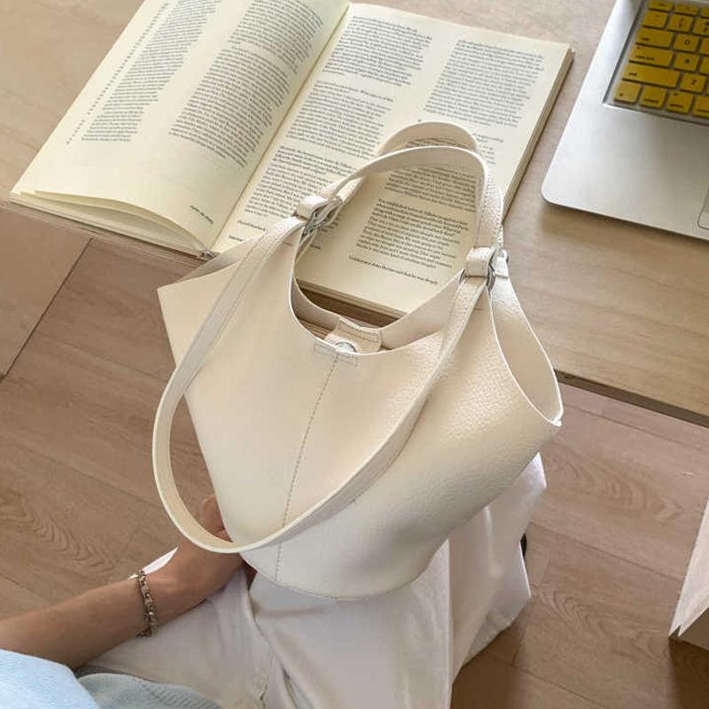 French Style Bucket Bags Women Design Sense Casual Commute One Shoulder Bags Light Luxury Red Bridal Handbags Trend 2026