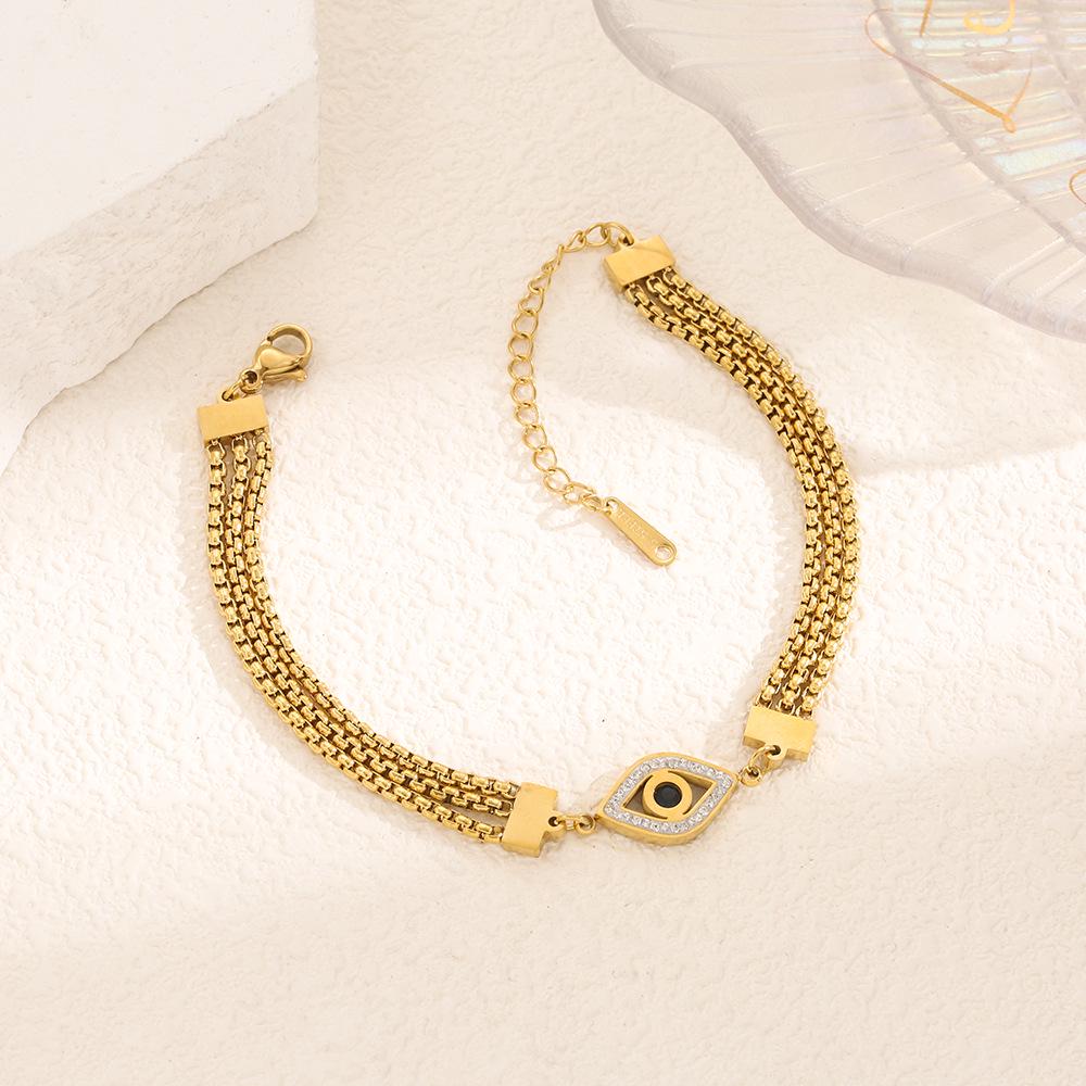 Colorfast Korean-Japanese Titanium Steel Women's Bracelet - Versatile, Fashionable Hand Jewelry.