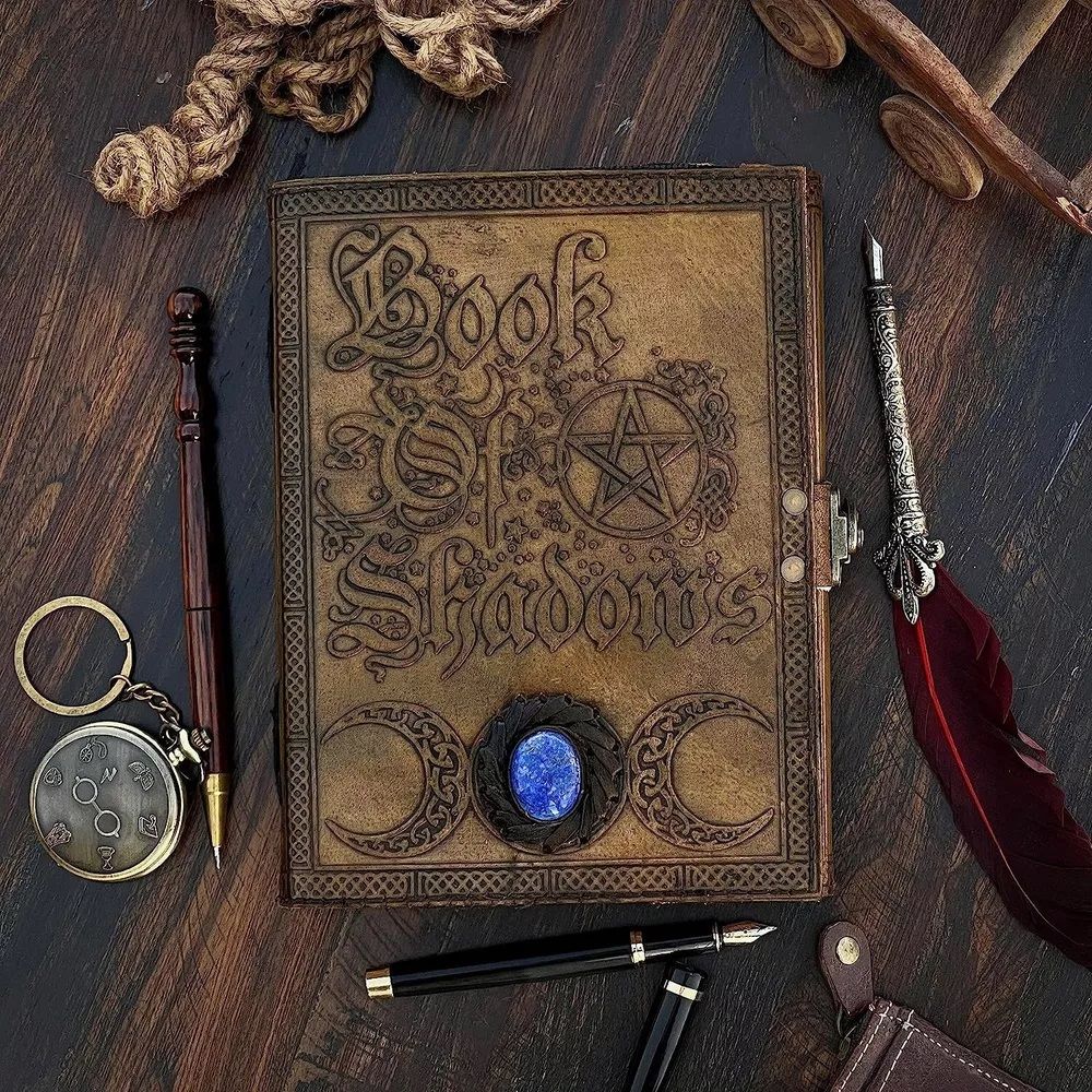 Book Of Shadows Leather Grimoire Leather Journal Magisk bok Celtic journal