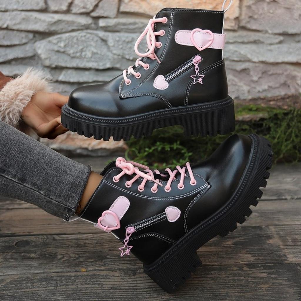 Fashion Women's love, retro thick-soled British style, versatile and comfortable new large-sized women's boots for autumn and winter