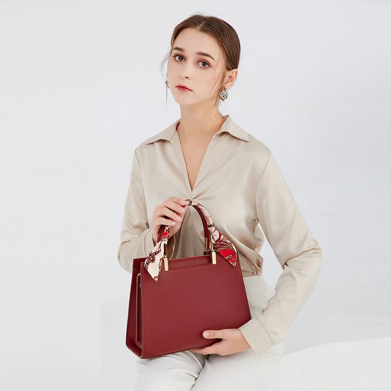 Mom'S Bag, Wedding Bag, High-End Sense, Lady'S Mother-In-Law Messenger Bag, Red Handheld Women'S Bag