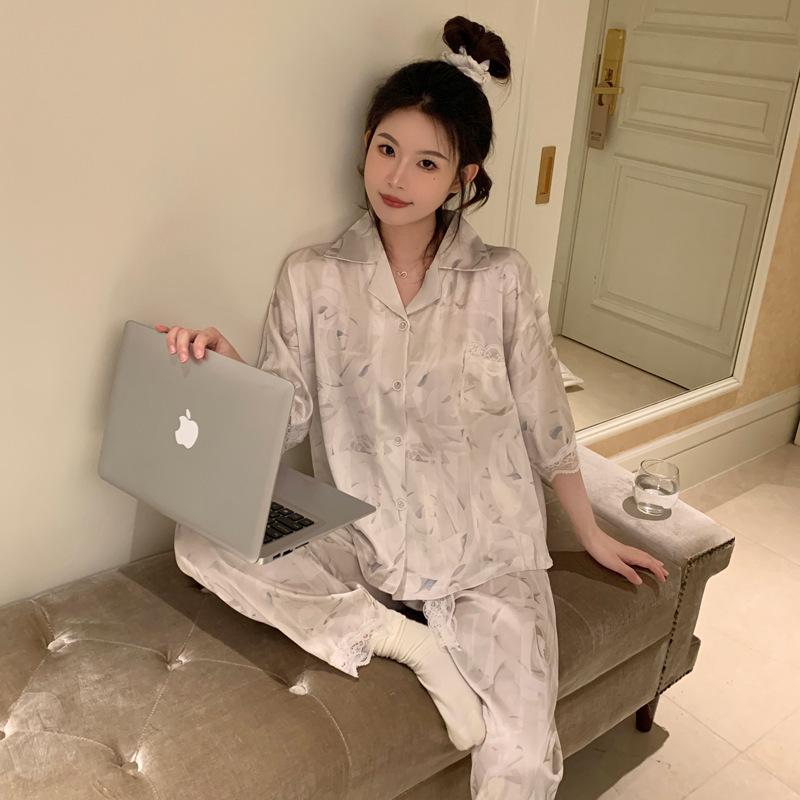 Sweet And Cool Girl Ice Silk Pajamas Women'S Summer Short-Sleeved Trousers Casual Lazy Style Loungewear Can Be Worn Outside