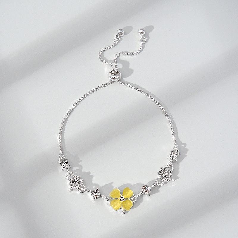 Lucky Four-Leaf Clover Adjustable Green Cat's Eye Bracelet for Women (Mori Style)