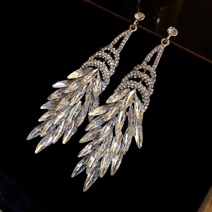 Silver needle with diamond rhombus exaggerated earrings European and American court style design sense niche earrings light luxury high sense earrings