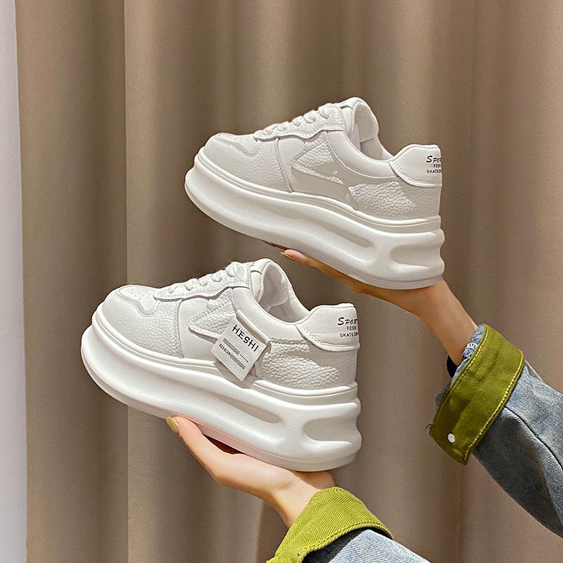Small Thick-soled Soft Leather Board Shoes for Women's 2025 Spring New Height-increasing Casual Versatile Muffin-soled White Shoes 2388