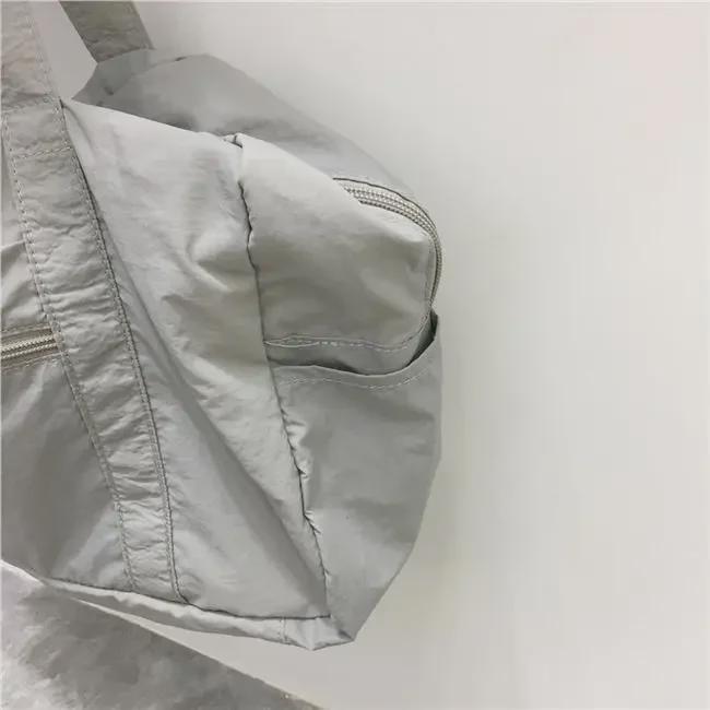 Lehká nylonová cestovní taška přes rameno na krátké vzdálenosti: Velkokapacitní sportovní taška pro volný čas