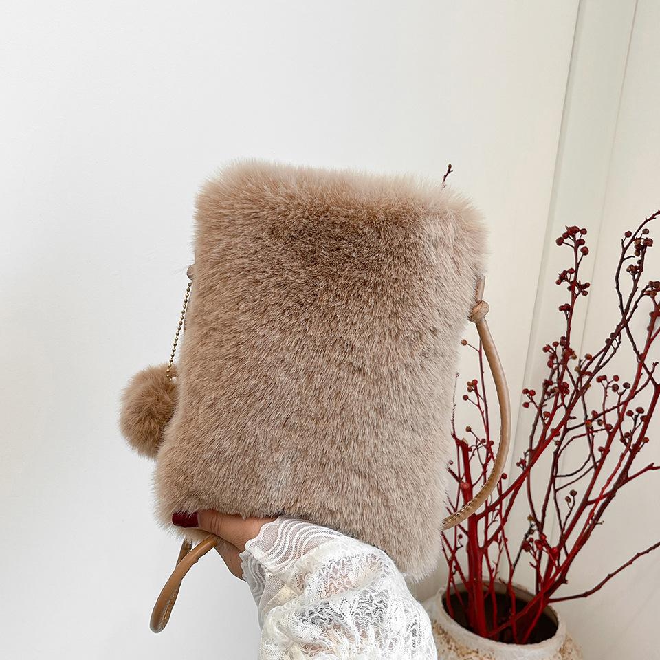 Women Plush Crossbody Bag Solid Color Mobile Phe Bag Versatile Mini Wallet Plush Shoulder Bag 2026 Autumn Winter Coin Purse
