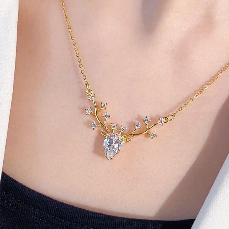 Fashion Jewelry One Deer Has You Little Elk Necklace For Women High-End Temperament Wild Collarbone Chain Pendant Birthday Gift