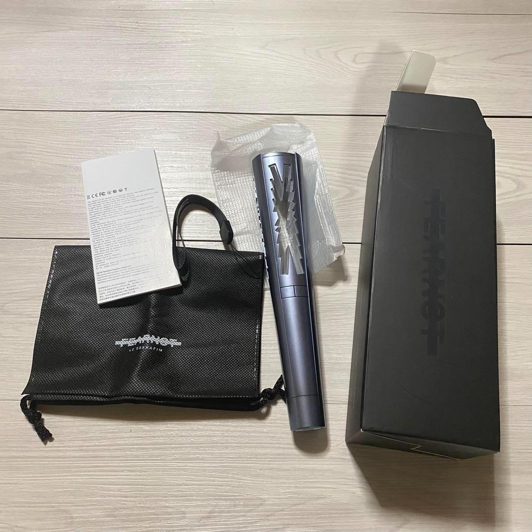 

[Б/У] Доступна немедленная отправка Официальный лайтстик Le Sserafim