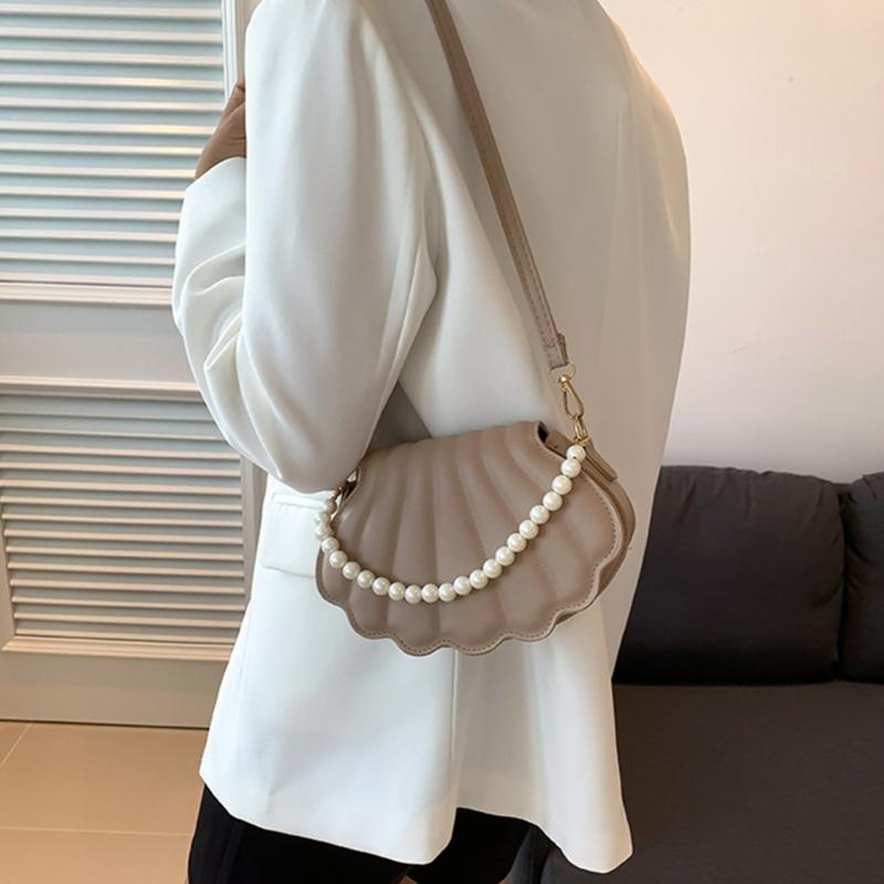 Women Pearl Chain Handbag Fashion Seashells Evening Bag Trendy Shoulder Crossbody Bag Girls All-matching Messenger Bag