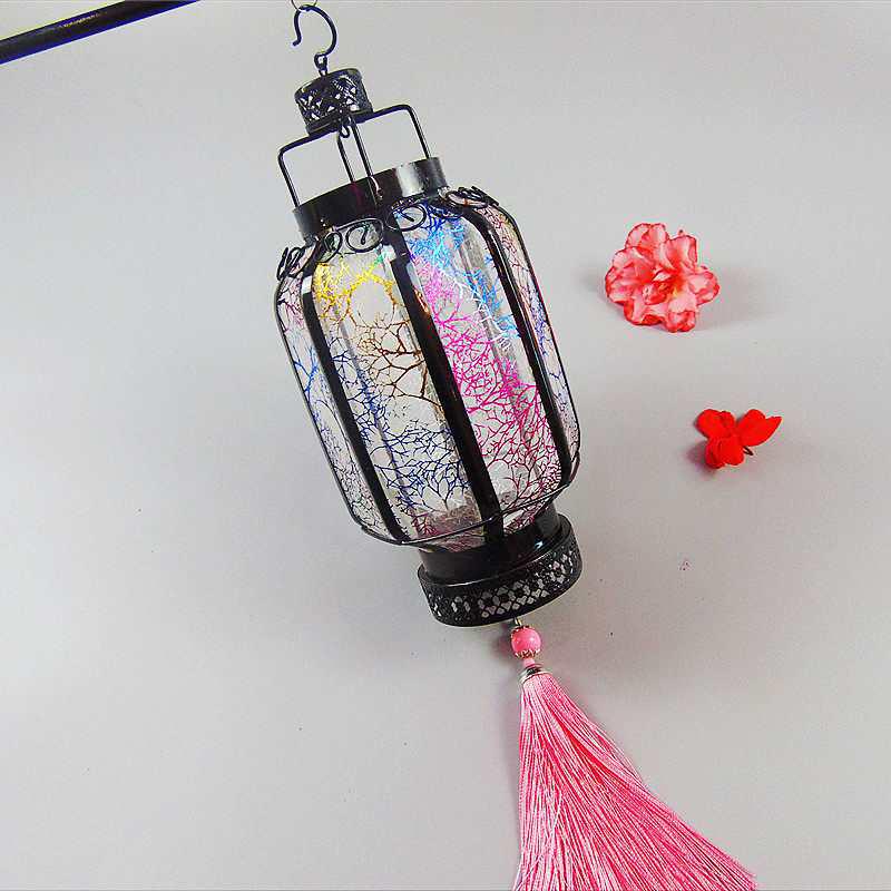 Hanfu Style Antique Handheld Lantern - Iron Art, Luminous Palace Lantern, Chinese Style Photography Prop, Flower Design