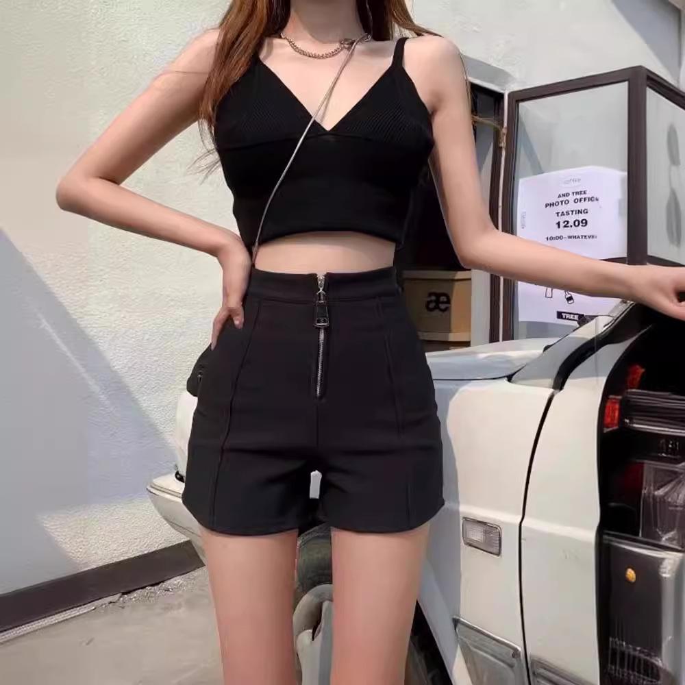 Women's Black High-Waist A-line Shorts: Spring/Summer 2025 Fashion, Slimming Loose Wide Leg Design