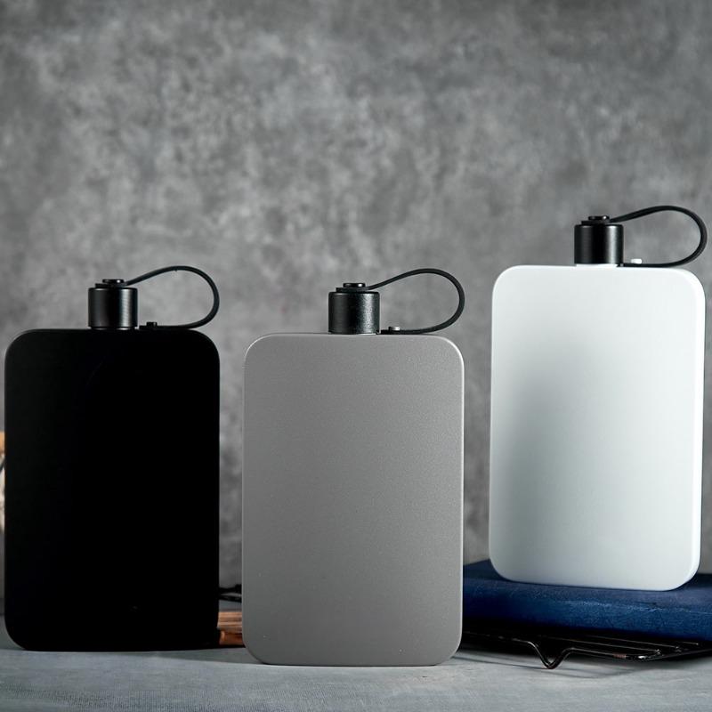 1PC 500ml 304 Stainless Steel Thickened Portable Small Wine Jug Personalized Outdoor Large-capacity Men's and Women's Flat Kettle