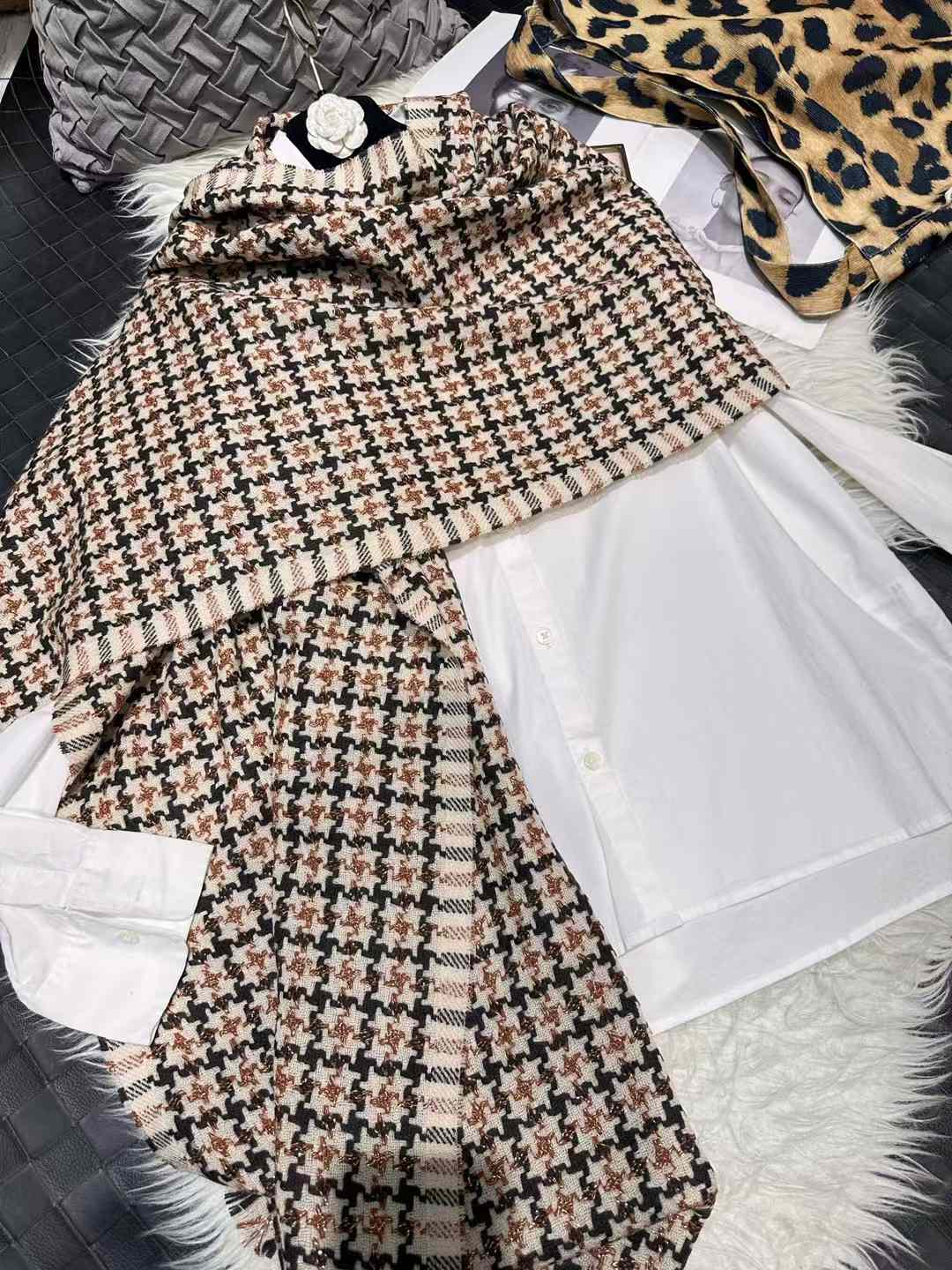 

BYSIFA|Women Khaki 100% Wool Scarves Pashmina Winter New Plaid Warm Long Tassel Scarves Autumn Fashion Wool Cashmere Scarves