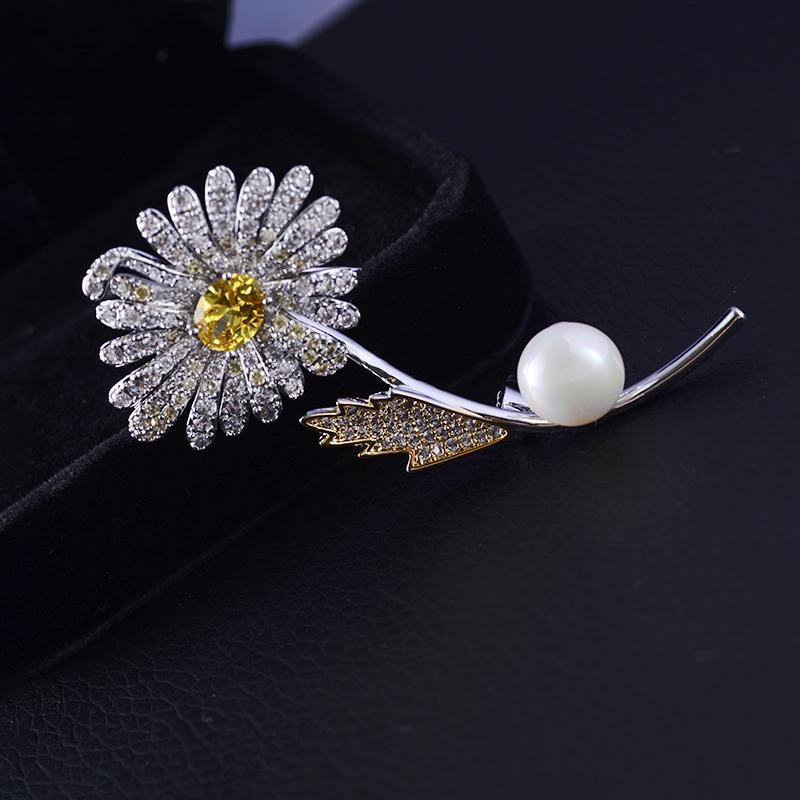 SUYU Retro Two Tone Women's Luxury Brooch Simulation Zircon Brooch Micro Inlaid Zircon Personalized Pin
