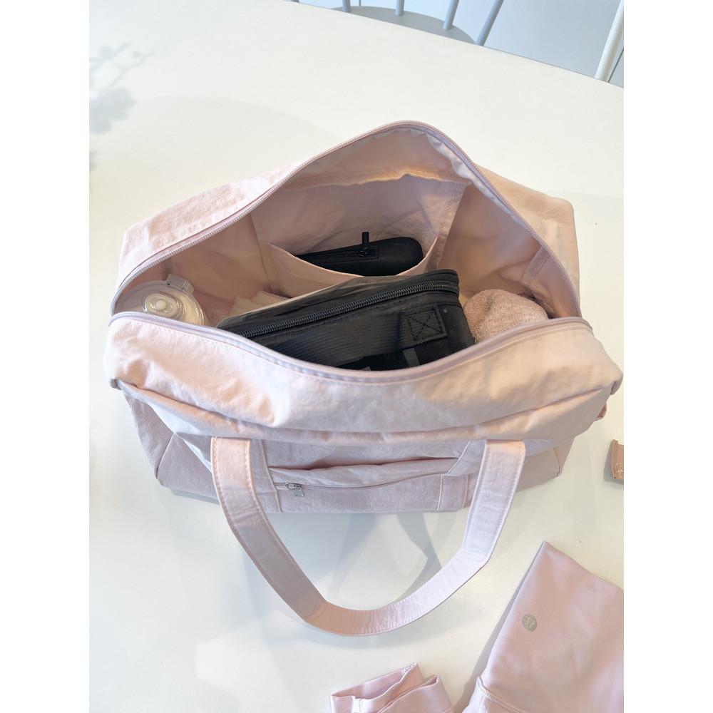 IELGY Large Capacity Tote Lightweight Nylon Travel Sports Gym Bag Three Colors