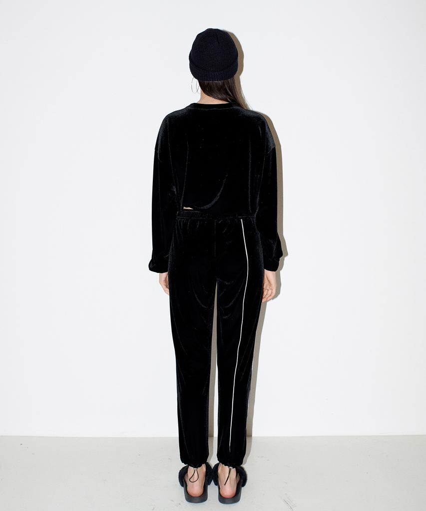 Chaenyuyog Bad Velvet Jogger Pants [Black]