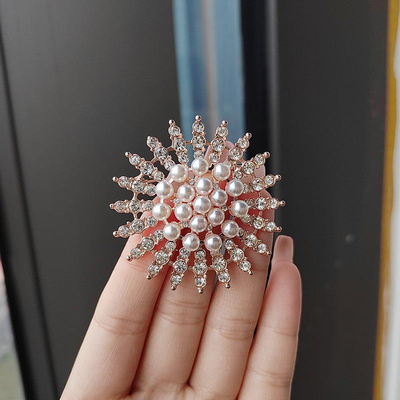 

Модная брошь с жемчугом и бриллиантами, изысканная женская брошь для блейзера, аксессуары для корсажа
