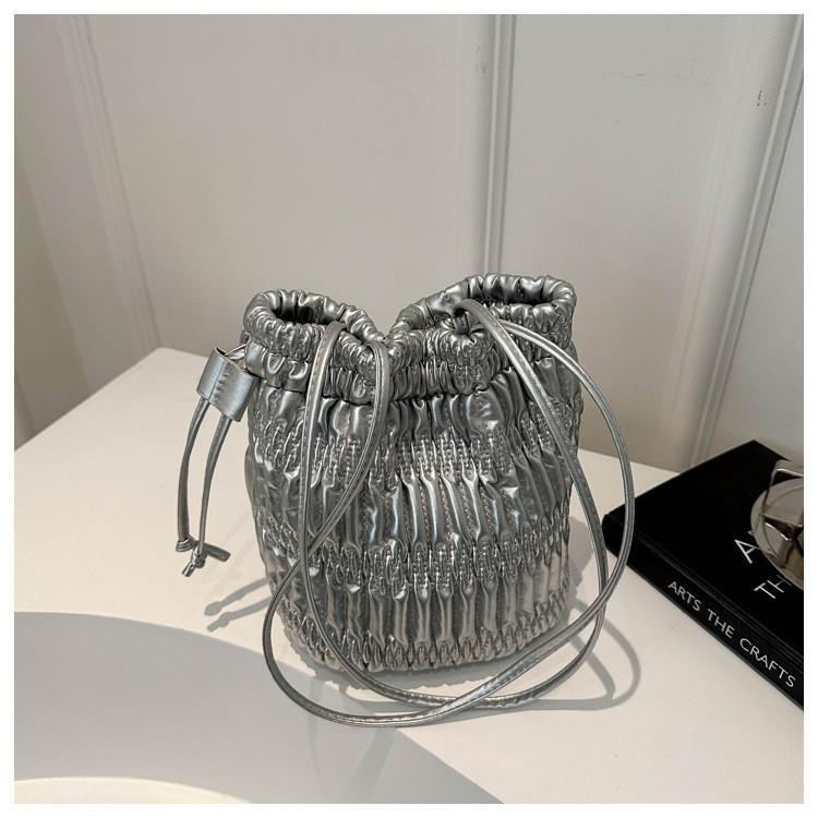 White Pink Silver Black Khaki Chic Street Style Pu Bucket Bag 2024 Summer Fashion Commuter Underarm Bag