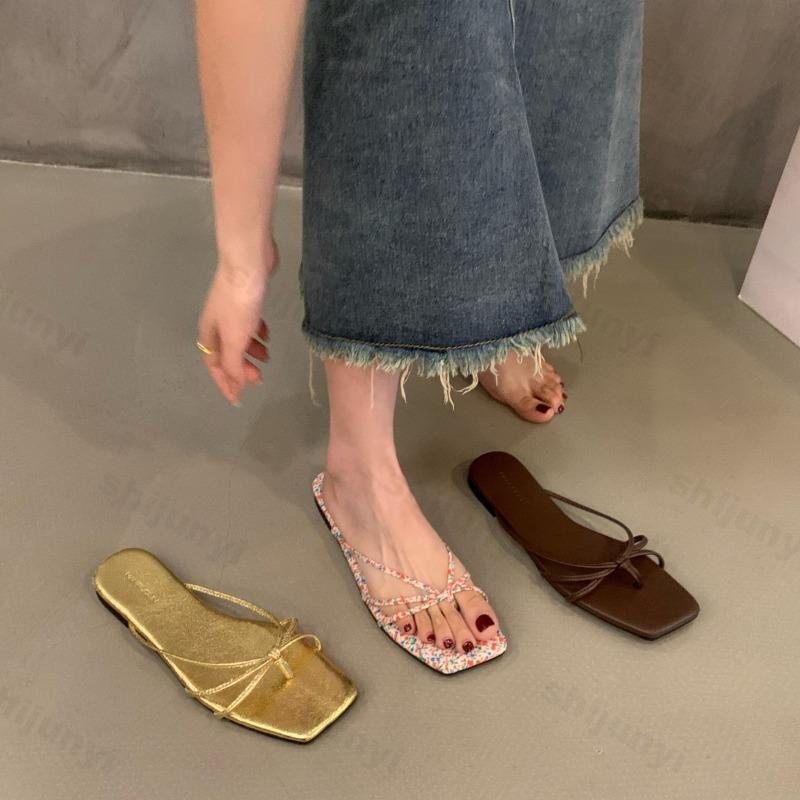 Fashion Summer Slippers Women's Shoes 2025 New Flat Flip Flops Comfortable Non Slip Outdoor Beach Shoes Fashion French Women Slippers