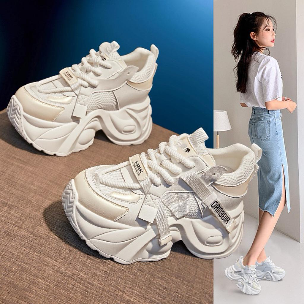 Showing feet little dad shoes women's 2025 autumn new sports and leisure shoes versatile platform white shoes, sports and leisure
