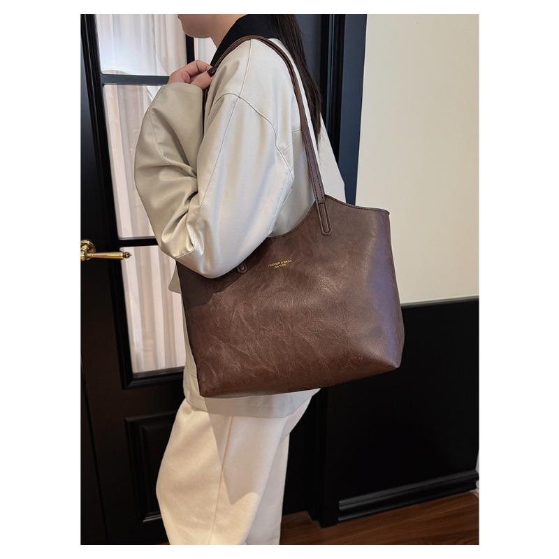 Light luxury niche large-capacity bag women's spring and autumn new super hot versatile shoulder bag high-end commuter bag