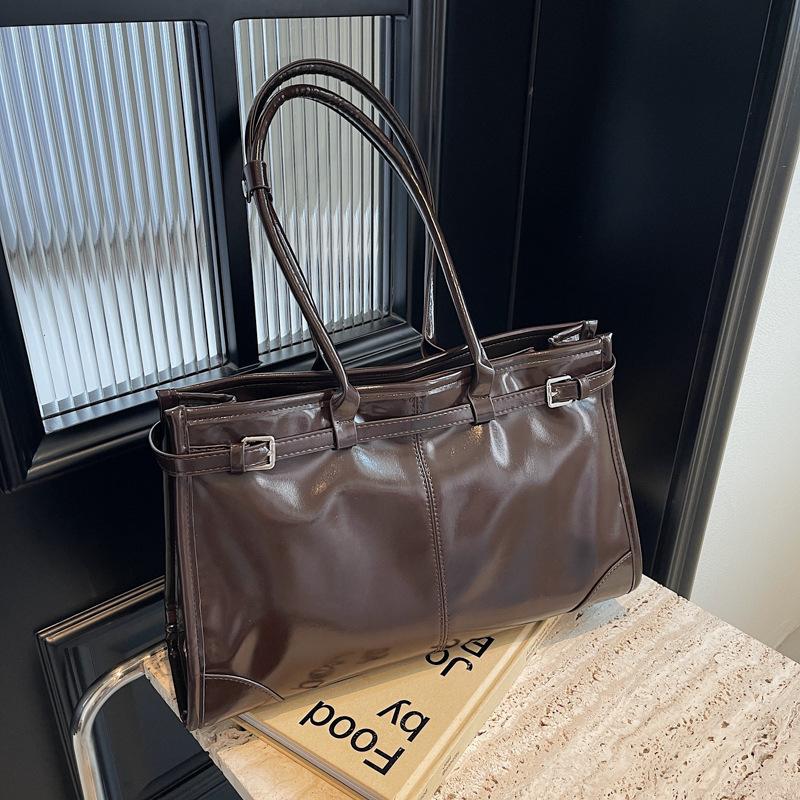 Large Capacity Bag Women's New Versatile Commuter Shoulder Bag Portable Tote Bag