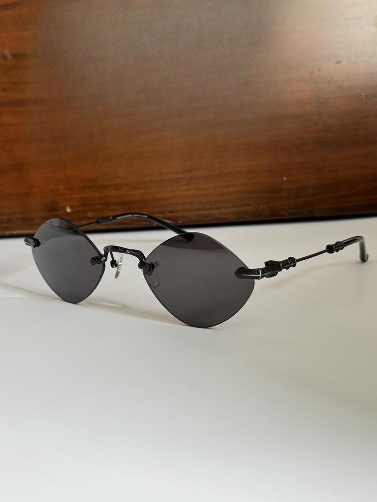 2025 New Fashion Trend Party Luxury Designer Sunglasses For Men And Women Personality Alloy Black High-End Uv400 Sunglasses