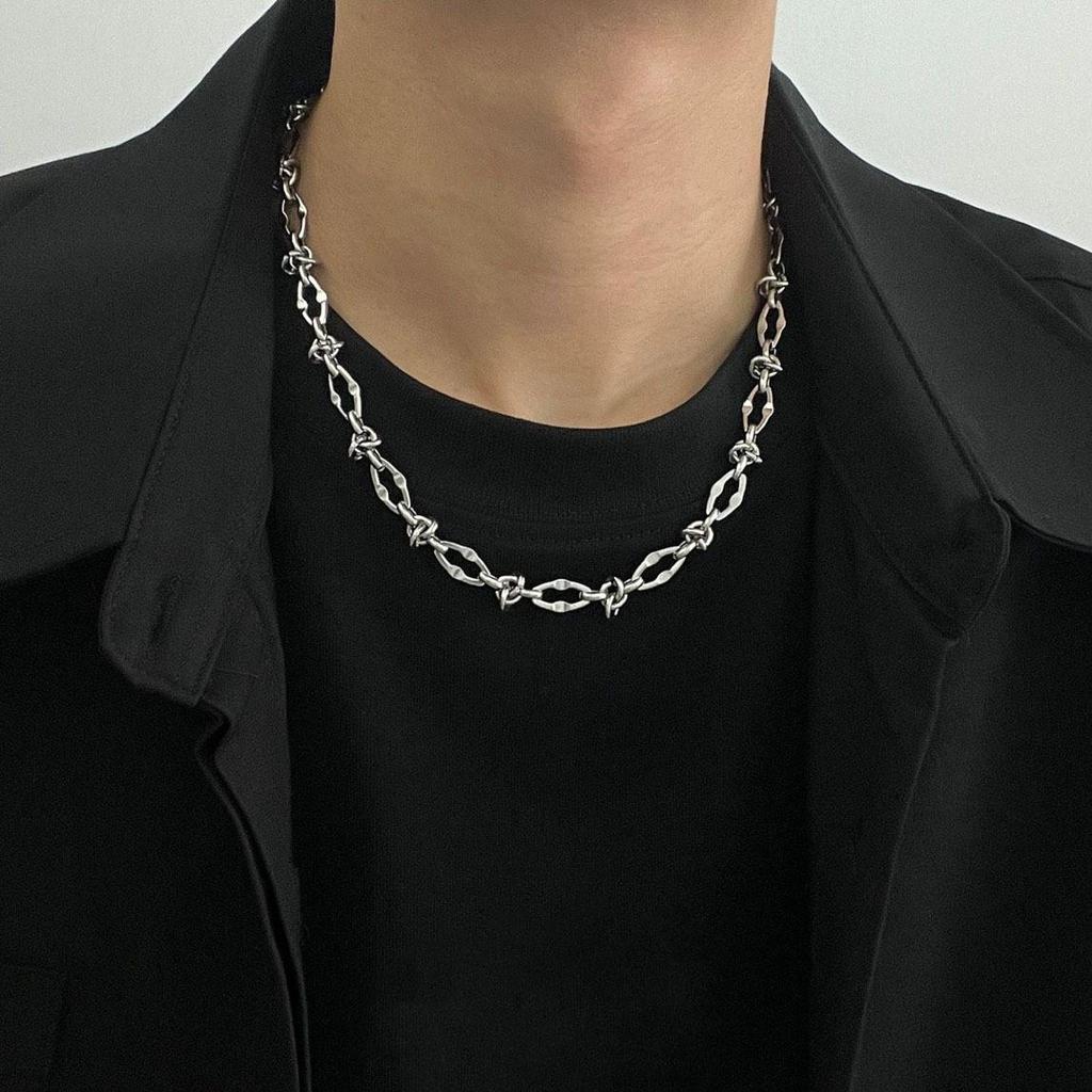 Titanium Steel Knotted Necklace - Men's Trendy Streetwear Clavicle Chain 