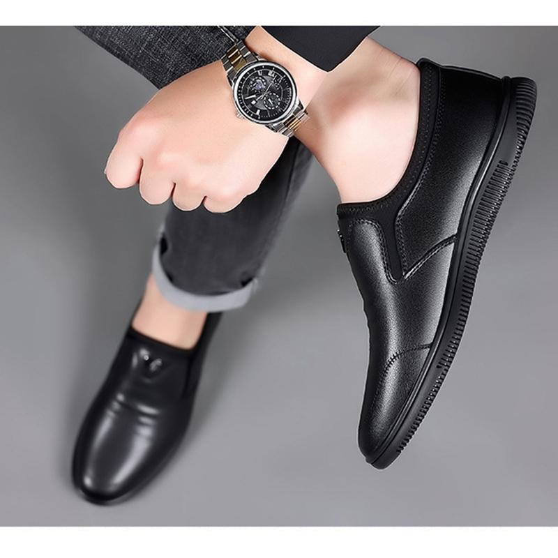 Fashion Brand Shoes Mens Slip-ons Flat Casual Soft Comfortable Male Footwear Pure Black