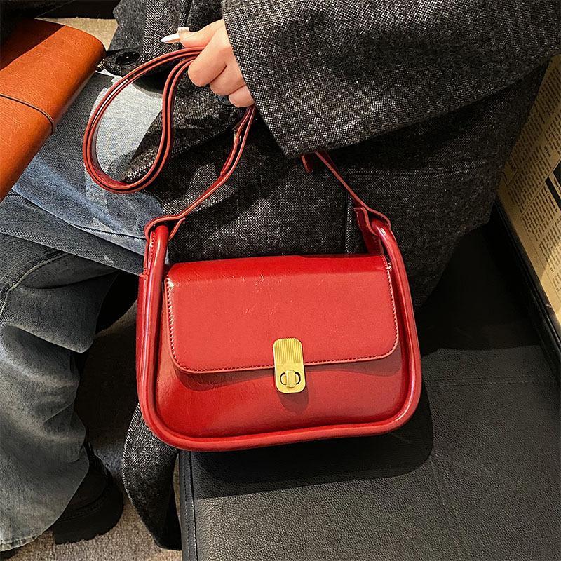 Textured Red Small Bag Women's 2026 Spring and Summer New Versatile Oblique Span Bag Single Shoulder Underarm Small Square Bag
